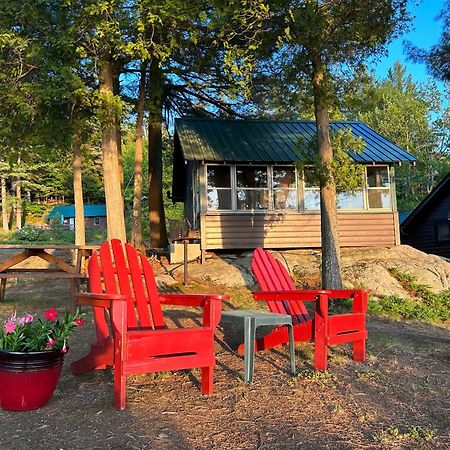 Paddler'S Rest Lakeside Cabins And Motel Long Lake Exteriör bild